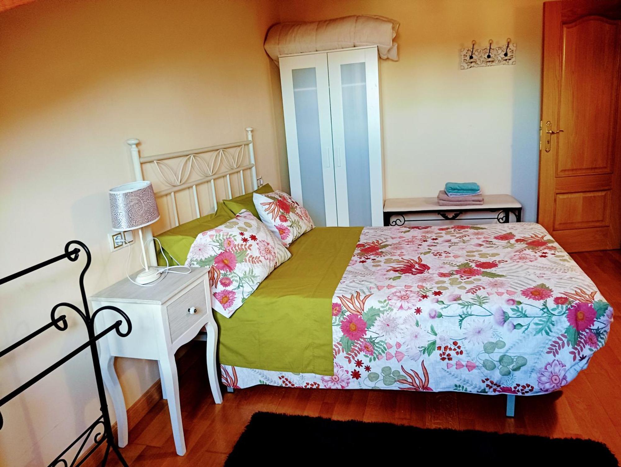 Holiday home Boleta A 5 Minutos De Leon, Casa Con Jardin