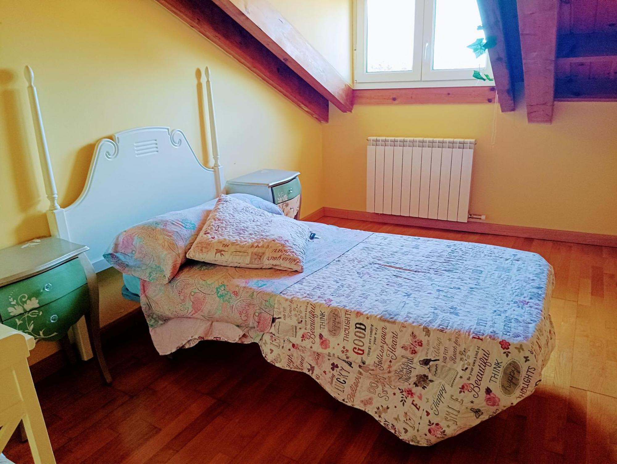 Boleta A 5 Minutos De Leon, Casa Con Jardin Holiday home